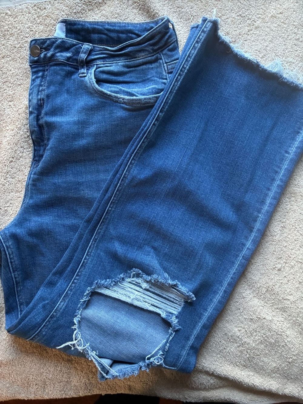 Mica 31 Distressed Women’s Jeans
